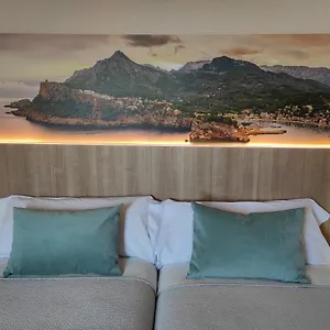 hostal-nadal.allmallorcahotels.com/