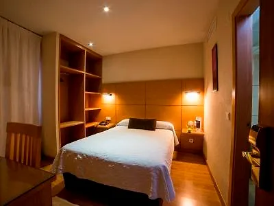 **  Hotel Serrano Córdoba España