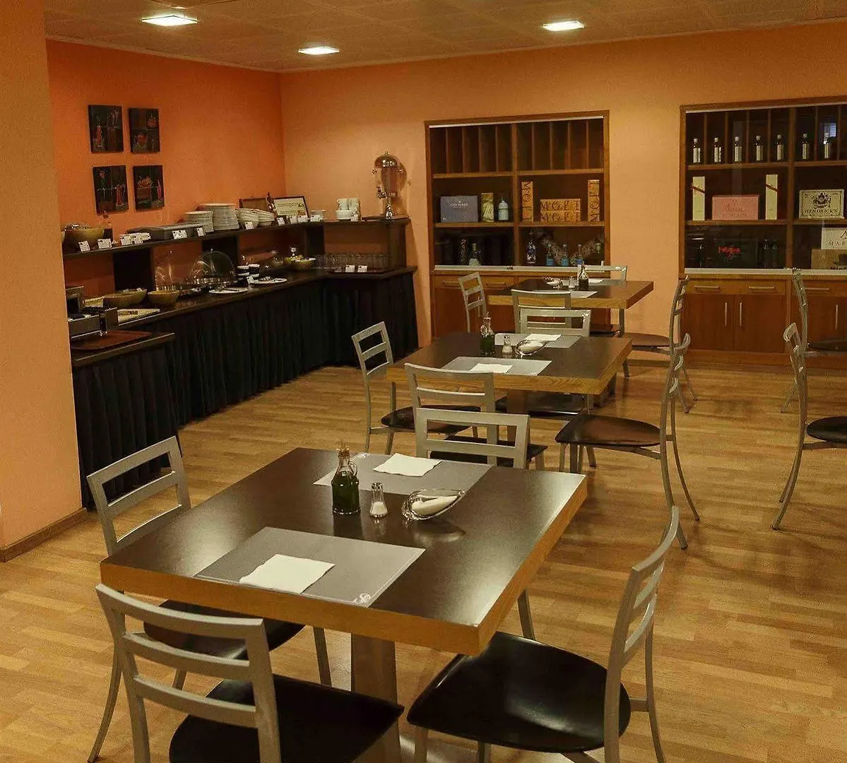 Hotel Serrano Córdoba 2*,